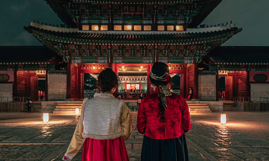 gyeongbokgung, life 4 cuts, traditional lantern, seoul itinerary, korean history drama